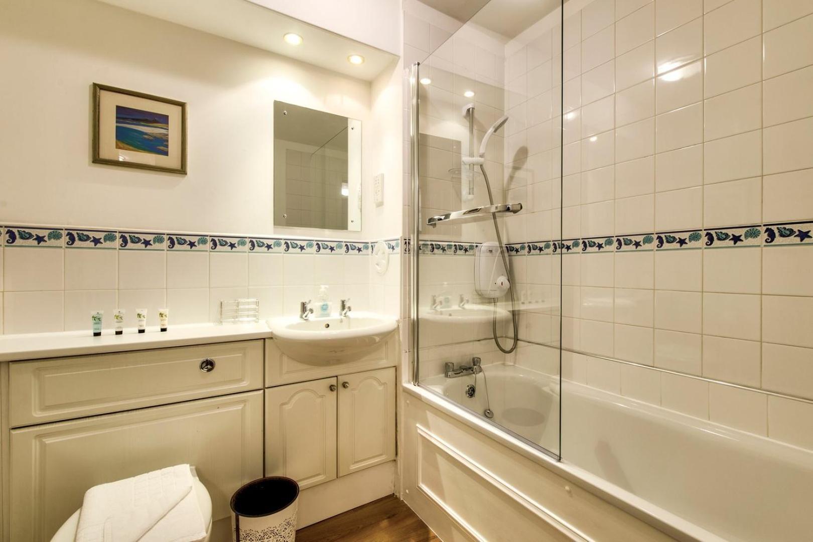 Guestready - Stylish Apt W/ Parking Near EDI Buitenkant foto