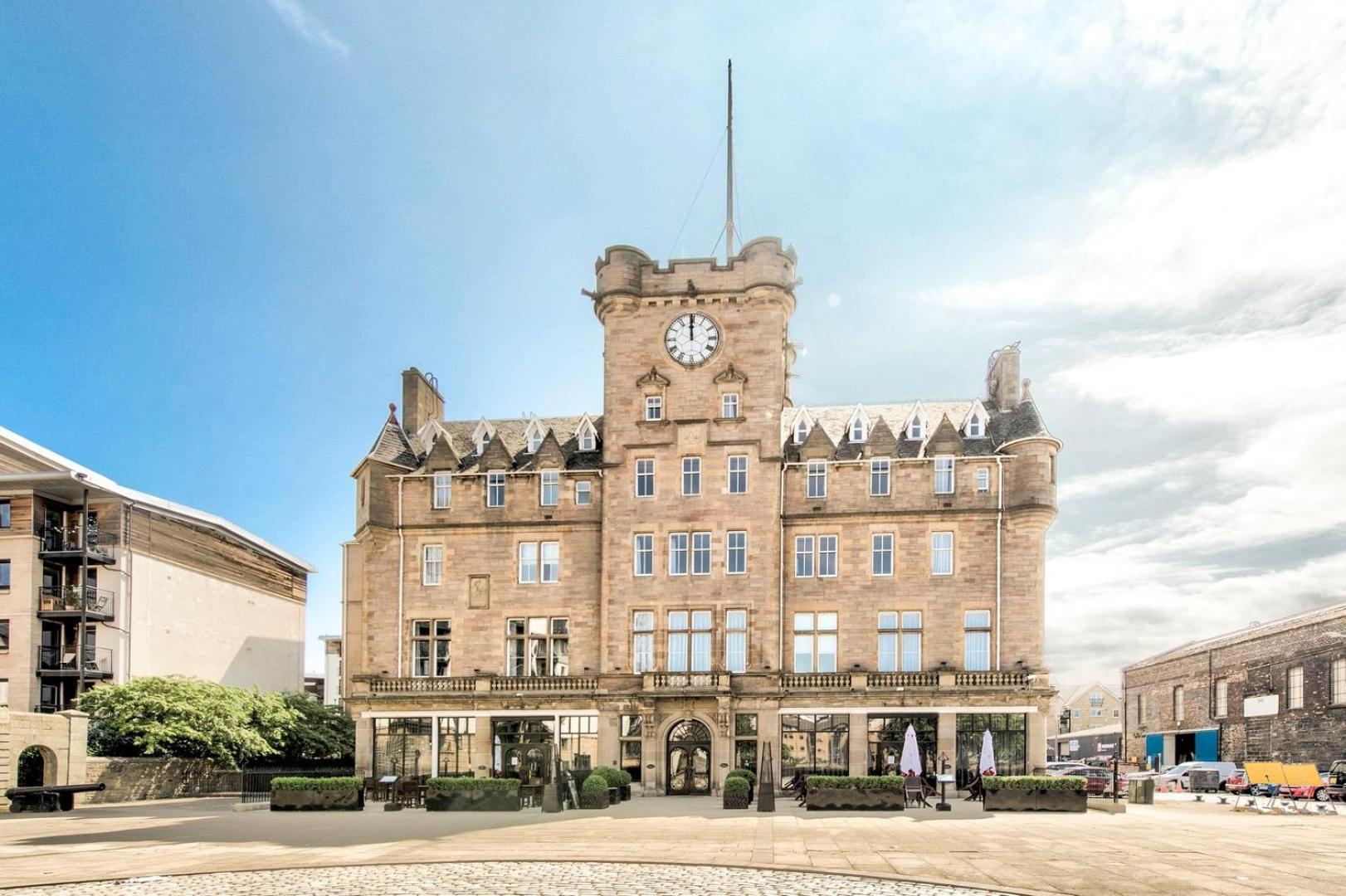 Guestready - Stylish Apt W/ Parking Near EDI Buitenkant foto