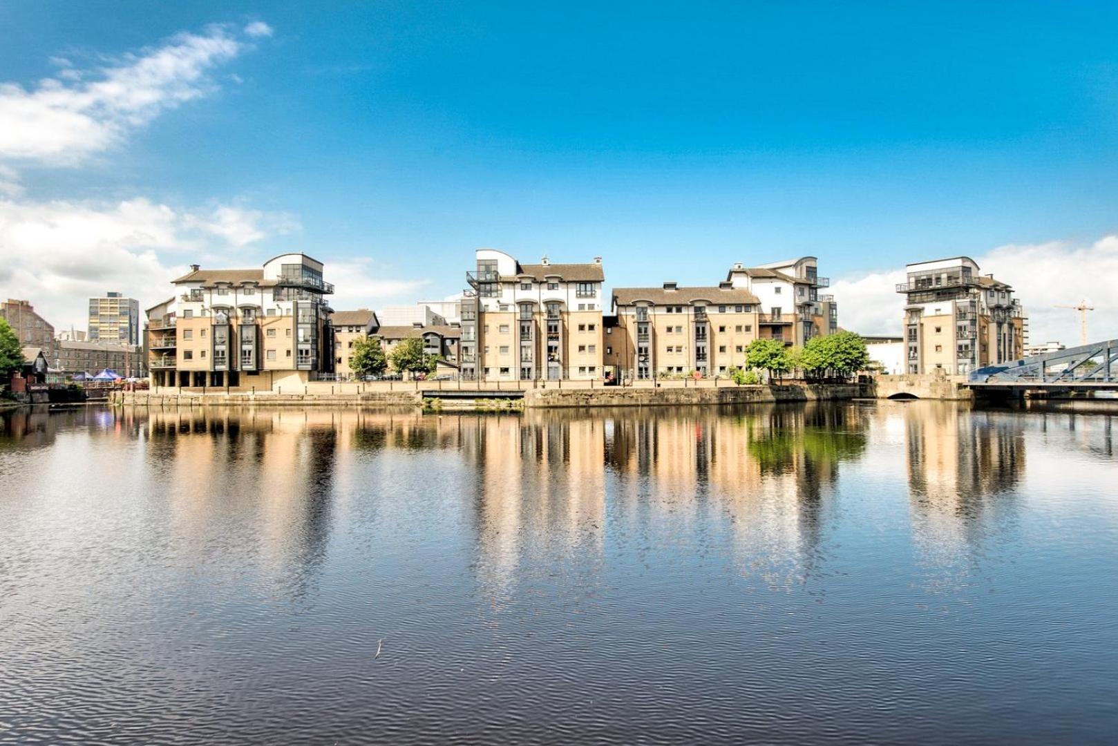 Guestready - Stylish Apt W/ Parking Near EDI Buitenkant foto