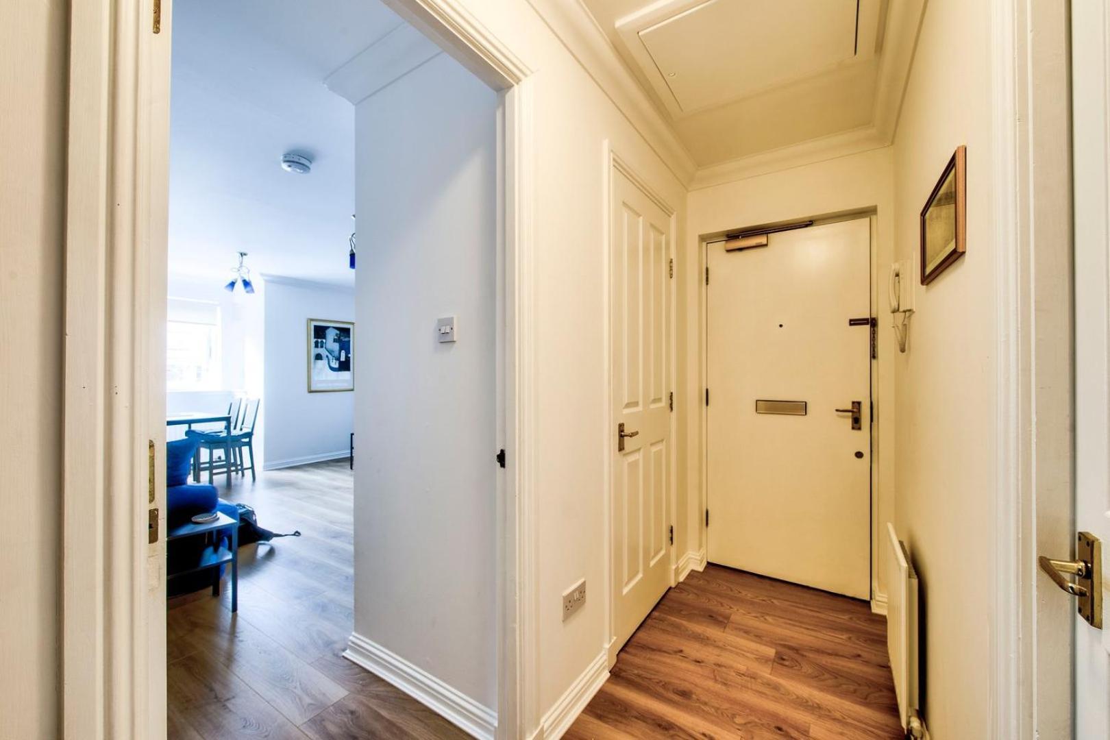 Guestready - Stylish Apt W/ Parking Near EDI Buitenkant foto