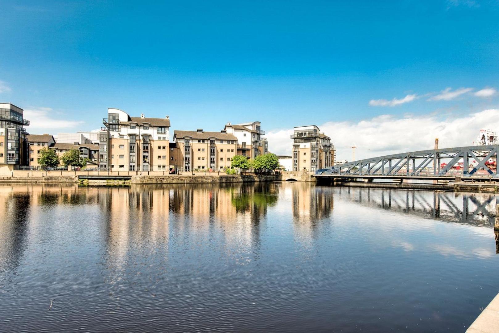 Guestready - Stylish Apt W/ Parking Near EDI Buitenkant foto