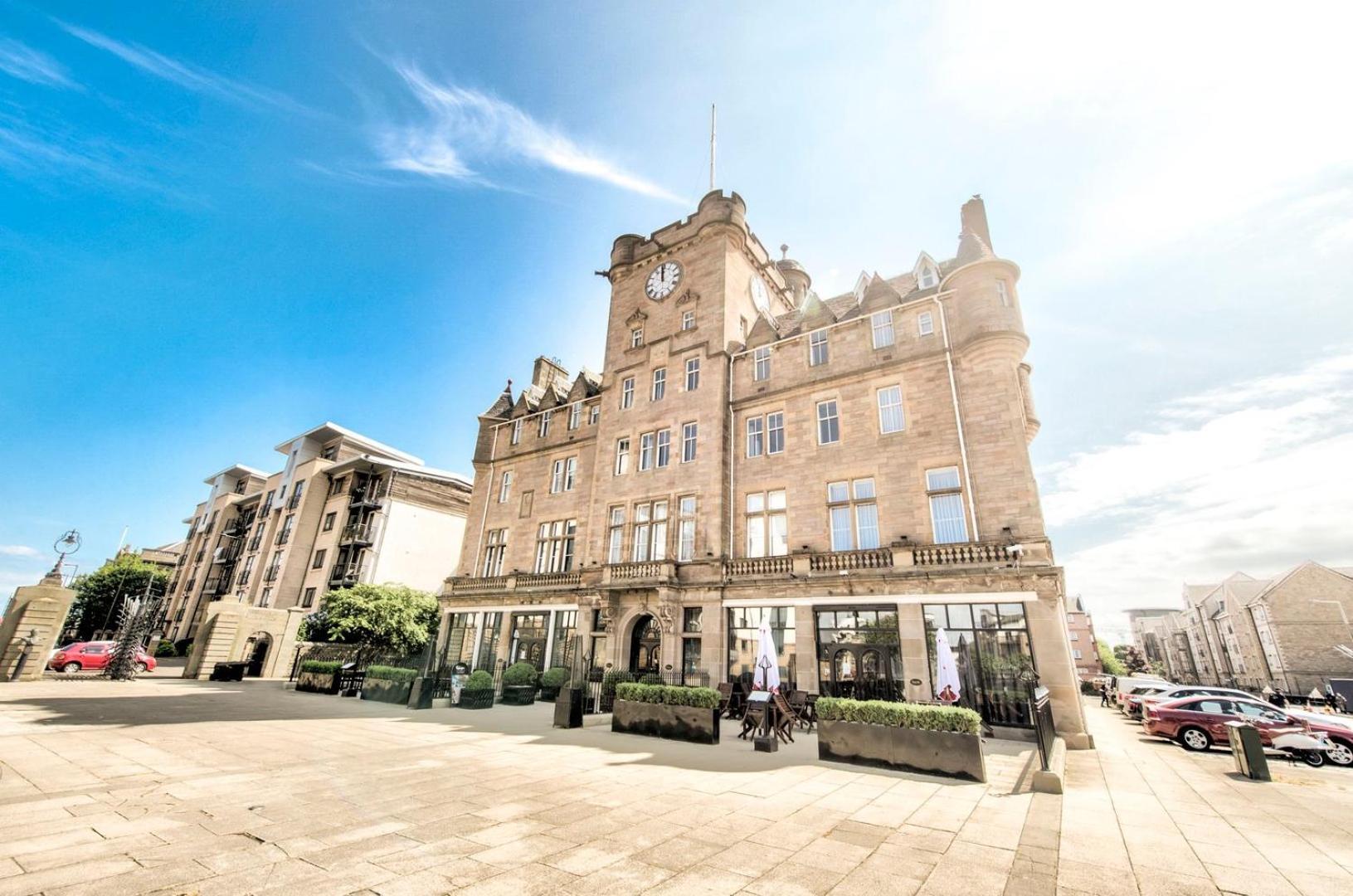Guestready - Stylish Apt W/ Parking Near EDI Buitenkant foto